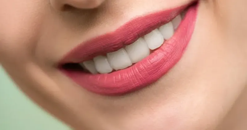 Một bảng màu tóc gợi ý cho các tông da khác nhau, minh họa cách chọn màu tóc phù hợp để tôn da